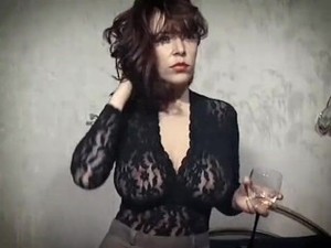 BIG BRITISH BOOBED MILF TRYING ON